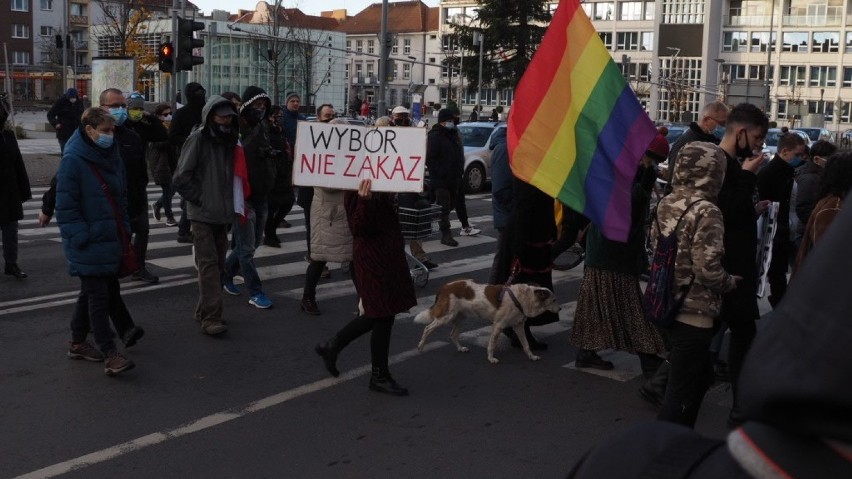 Koszalin świętuje 102. rocznicę ustanowienia Praw Kobiet w...