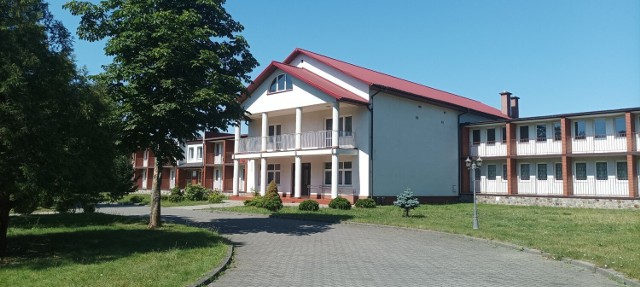 Jedną z zakupionych nieruchomości jest dawny hotel Bartnik, ma tu być zlokalizowana Akademia Przyrody