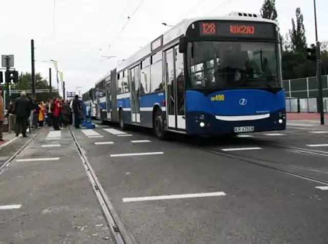 Od soboty 5 marca, już na stałe, skróceniu ulegną trasy linii ...