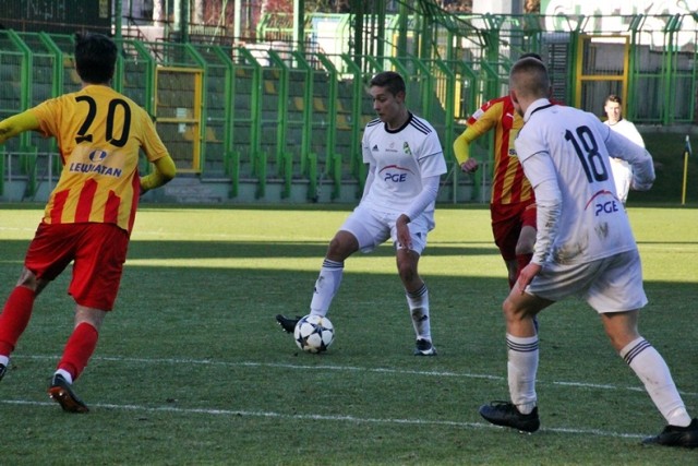 GKS Bełchatów U-18 uległ na własnym boisku warszawskiej Legii 0:3 w ostatnim meczu tego roku rozgrywek Centralnej Ligi Juniorów.