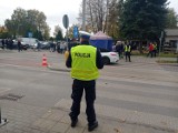 Pabianiccy policjanci cały czas czuwają nad bezpieczeństwem odwiedzających cmentarze 