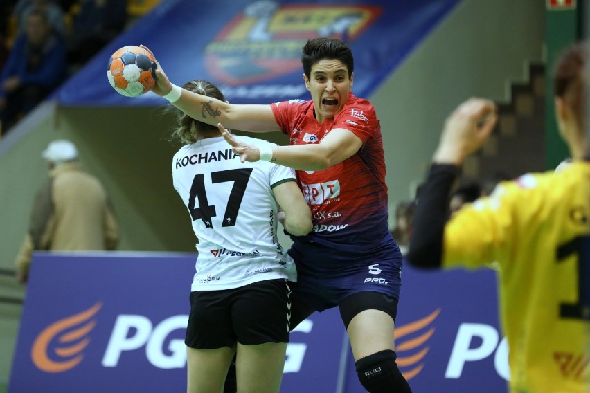 PGNiG Superliga Kobiet: Mecz MKS Piotrcovia - MKS Perła...