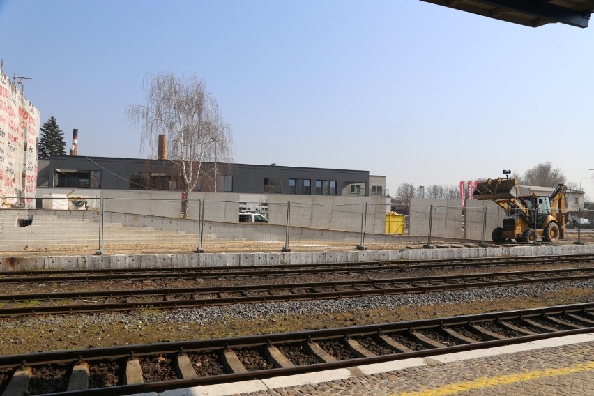 Trwa gruntowny remont dworca kolejowego w Wolsztynie