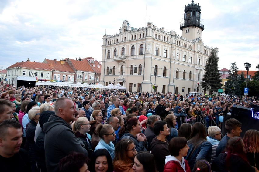 Zobaczcie zdjęcia z sobotnich koncertów "Dni Jarosławia"!...