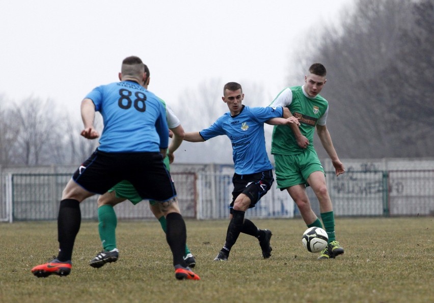 Mazur Karczew - Warta Sieradz 0:2