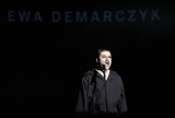 Villas, Demarczyk i Jantar na scenie. Teatr Zagłębia zaprasza na stand-up „Czas wypadł z ran". To ostatnia premiera w tym sezonie 