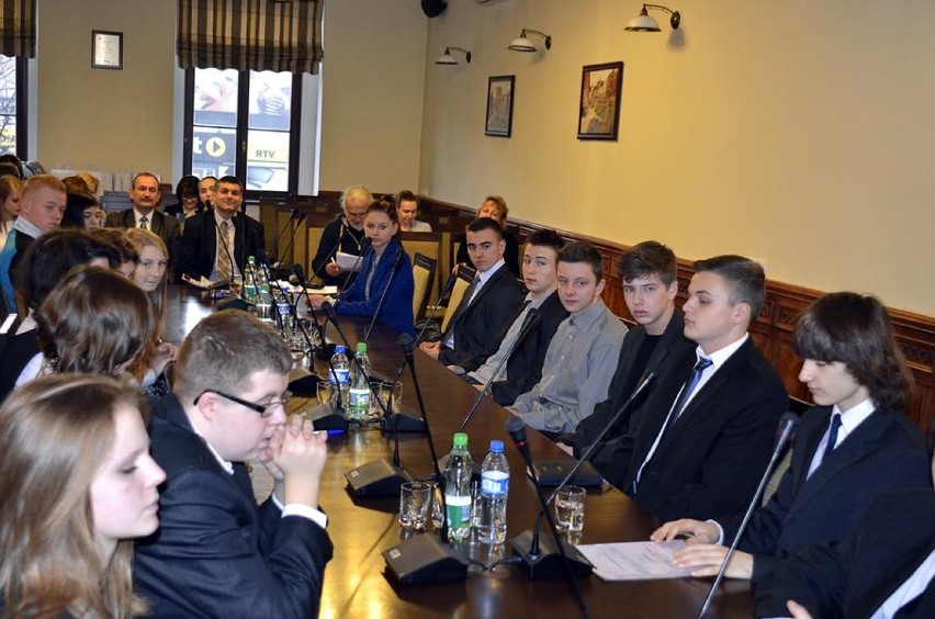 Młodzieżowa Rada Miejska w Ząbkowicach Śląskich ma za sobą drugą sesję
