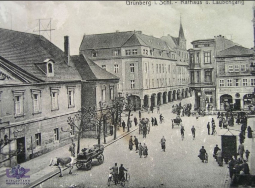 Fragment Starego Rynku z Ratuszem i widokiem na ul. Pod...