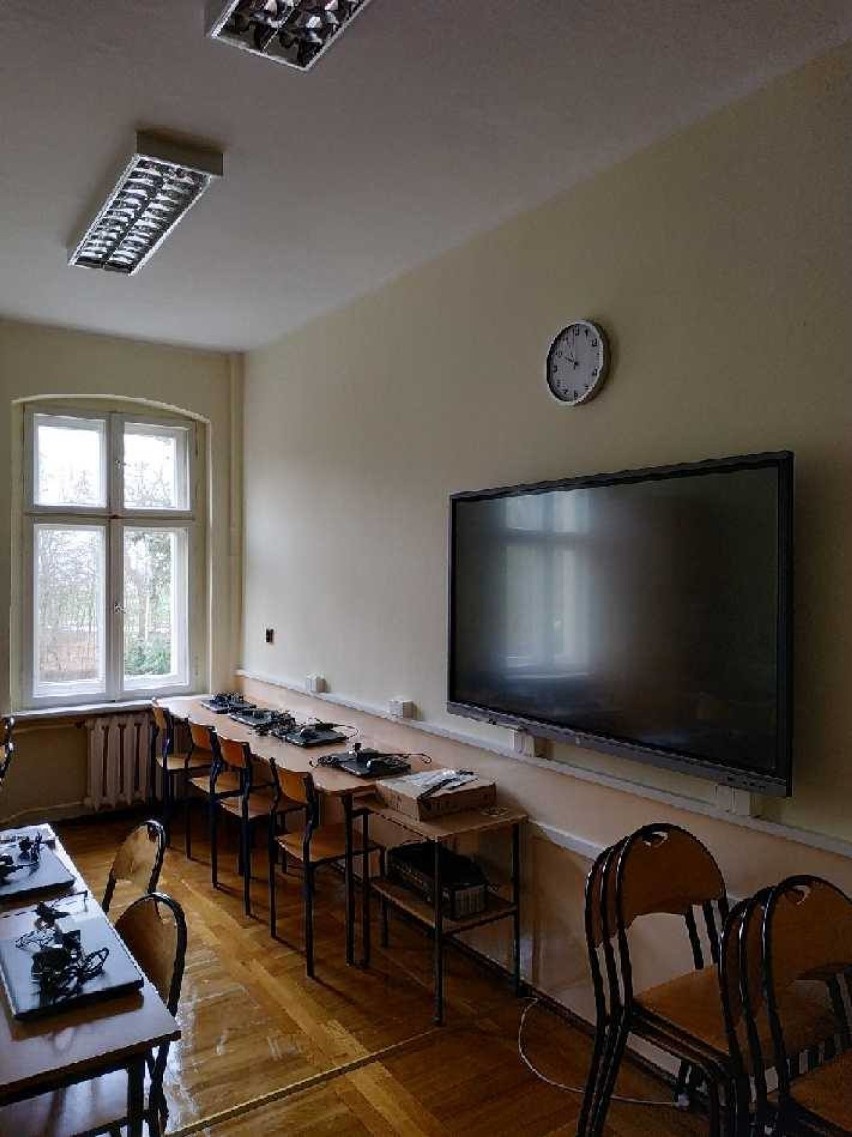 Nowy sprzęt komputerowy dla uczniów w Kuczkowie
