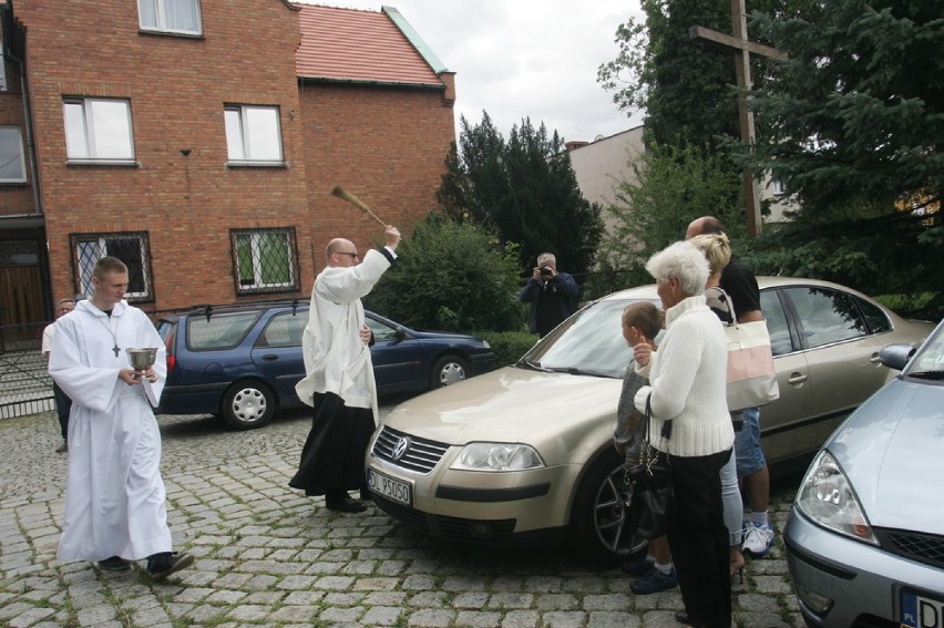 Święcenie samochodów w Legnicy (ZDJĘCIA)