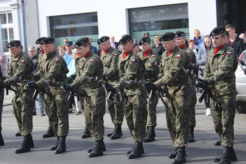 3 maja Święto Konstytucji. Uroczystości pod pomnikiem Powstańców Wielkopolskich w Zbąszyniu 2019