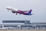 Loty z Warszawy. Wizz Air bazuje kolejny samolot na Chopina i uruchamia nowe trasy 