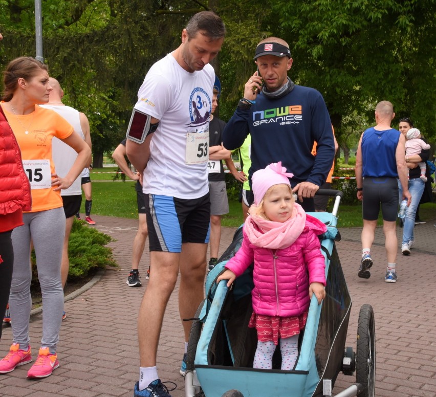 W biegu wystartowało 100 osób. Tempo dyktowali miejscowi...