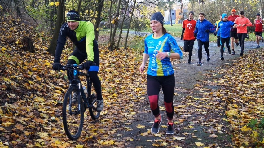 Świąteczny parkrun Bydgoszcz. Biało-czerwono nad Kanałem Bydgoskim [zdjęcia, wideo, wyniki]