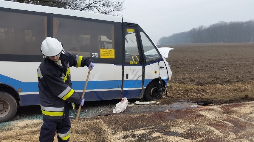 Wypadek na drodze wojewódzkiej 426 koło Strzelec Opolskich.