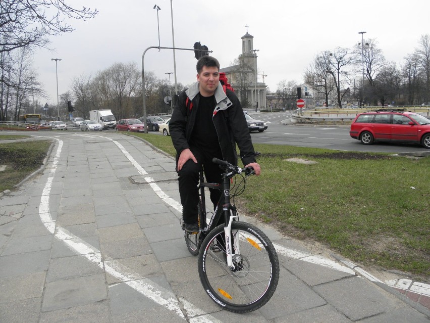 Jaromir Borowski nakłania swoich znajomych do jazdy rowerem