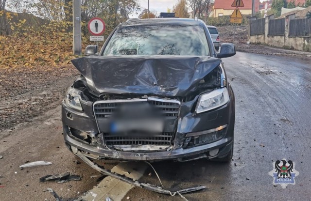Stłuczka na ulicy Żeromskiego w Wałbrzychu przez nieuwagę kierowcy