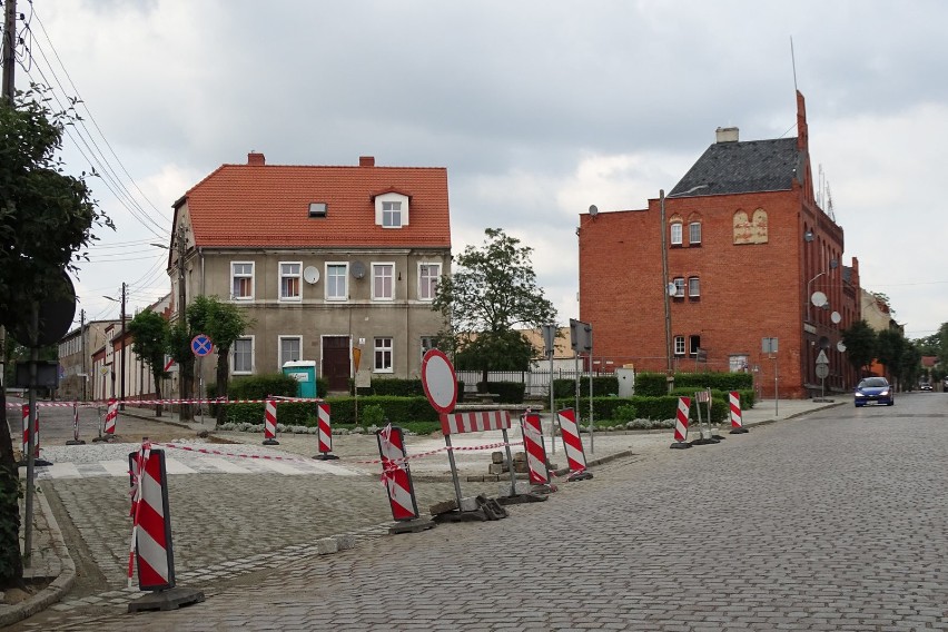 Modernizacja ulic Polnej, Daszyńskiego, Rynek słup