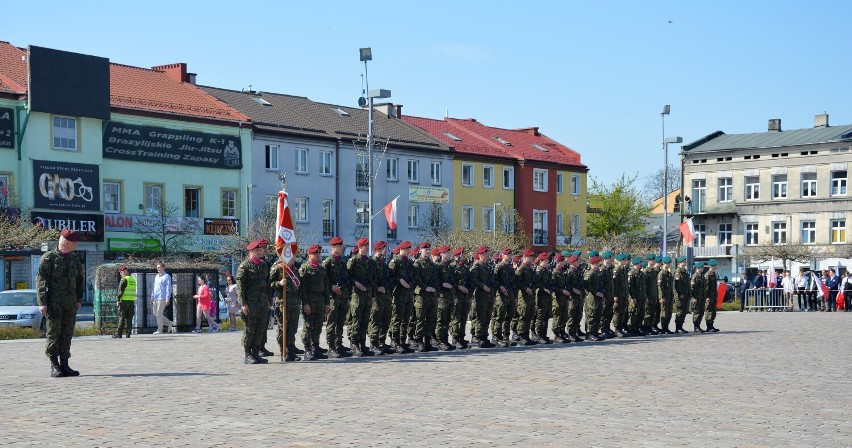 Dzień Flagi RP w Tomaszowie. Tak wyglądały obchody na placu Kościuszki [ZDJĘCIA]