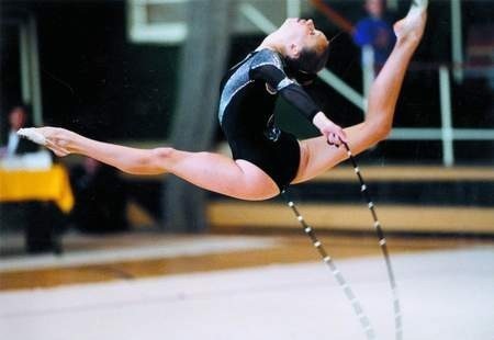 Magdalena Gienieczko podczas konkursu ze skakanką.