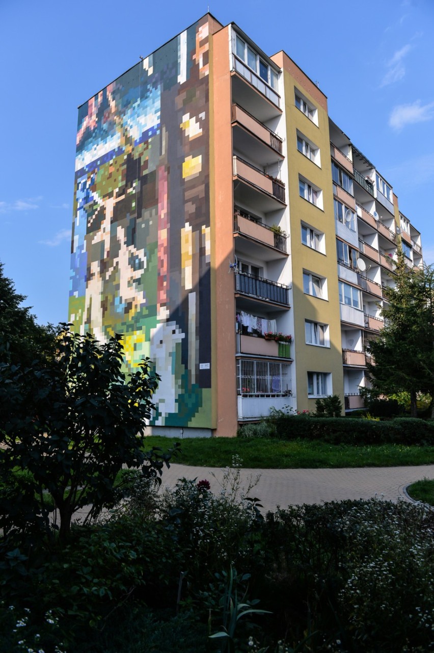 Mural "Sąd ostateczny - żywy w pikselach"