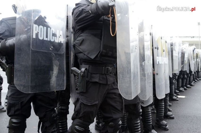 Śląscy policjanci przeprowadzili ćwiczenia symulacyjne na Stadionie Śląskim w Chorzowie