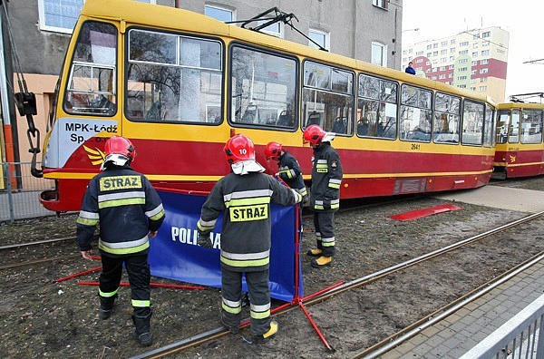 Trwa prokuratorskie dochodzenie w sprawie śmiertelnego wypadku na ul. Limanowskiego. We wtorek 18-letnia dziewczyna zginęła pod kołami tramwaju MPK linii nr 2.