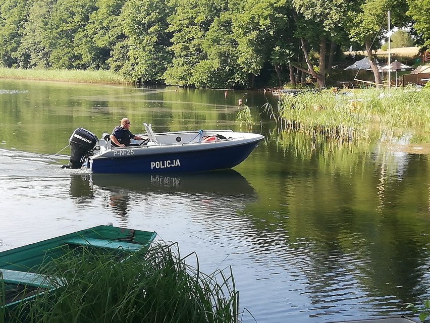 Patrole rowerowe i wodne w powiecie bytowskim