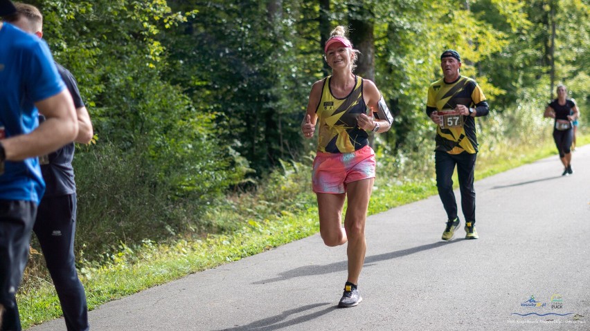 7. Bieg Ziemi Puckiej na 10 km o Puchar Wójta Gminy Puck. Krzysztof Jednachowski z Pucka na mecie po 33 minutach | ZDJĘCIA, WYNIKI