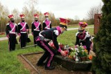 Kwiaty na grobie pierwszego Wójta Wolnego Miasta Sokółka. Tak władze uczciły 230. rocznicę uchwalenia Konstytucji 3 Maja   