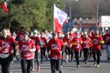 Będziński Bieg Niepodległości to tradycja. 11 listopada biegacze i amatotrzy chodzenia z kijkami znów wyruszą w trasę 