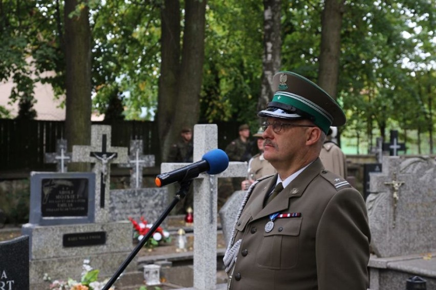 Obchody 99. rocznicy Bitwy Niemeńskiej w Sokółce. Tylu mundurowych jeszcze u nas nie było (zdjęcia)