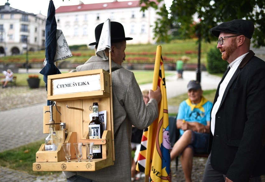 W Przemyślu trwają 25. "Srebrzyste" Manewry Szwejkowskie [ZDJĘCIA]