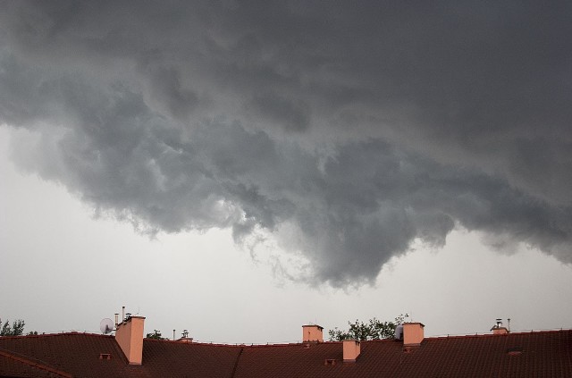 Tak wyglądało niebo nad Złotnem tuż przed burzą