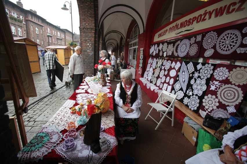 Jarmark na Nikiszu 2014. Po raz kolejny Nikiszowiec gościł wielu turystów