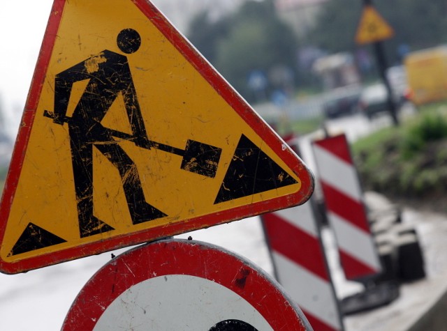 Remonty dróg w Chorzowie rozpoczęły się o miesiąc później niż planowano.