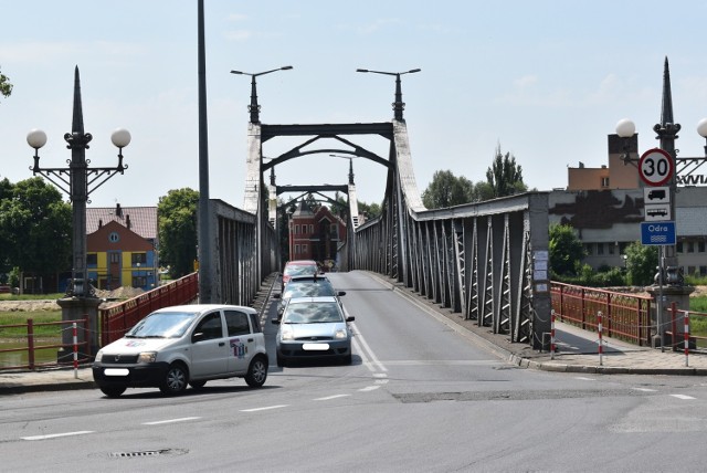 Wkrótce rozpocznie się pierwszy etap, dotyczący podniesienia zabytkowego mostu w Krośnie Odrzańskim.