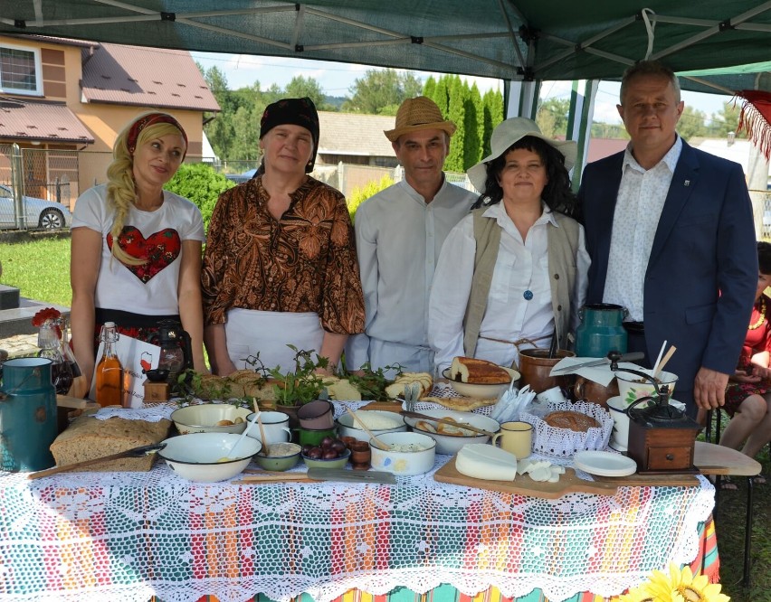 Staropolski podwieczorek dla żniwiarzy w Dzwonowej. Zobaczcie zdjęcia!