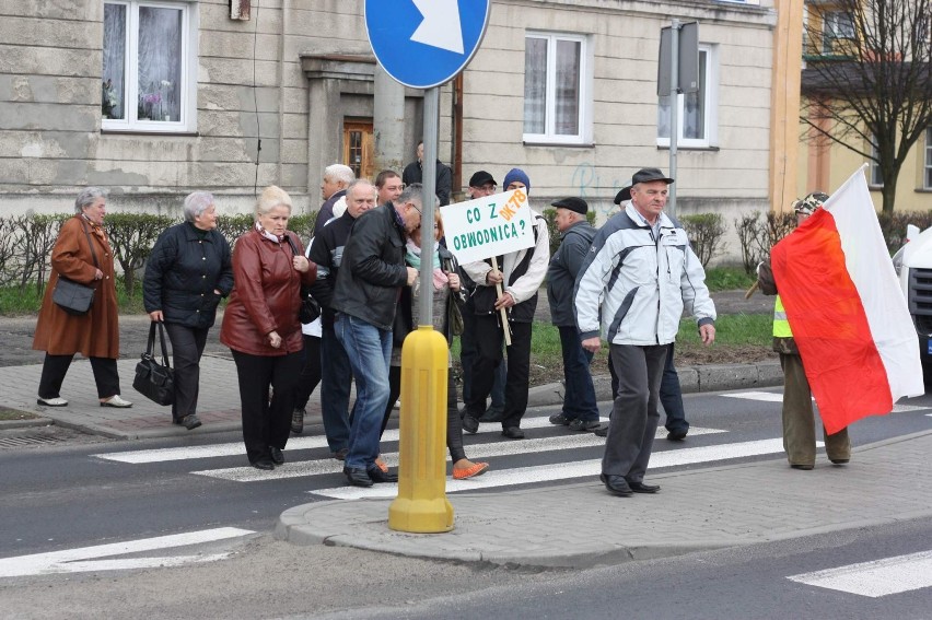 Blokada drogi krajowej nr 78 w Porębie.