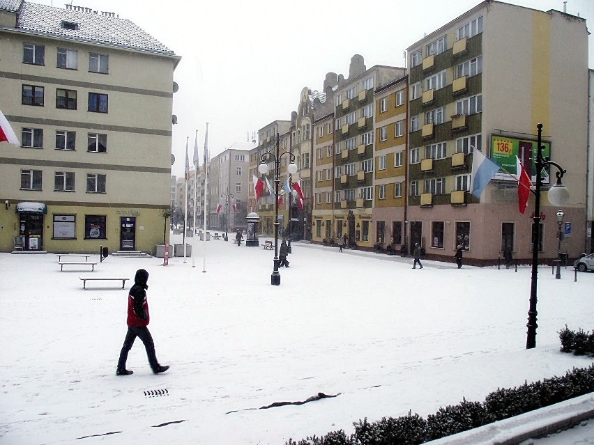 Zima zadomowiła się w Legnicy (ZDJĘCIA)