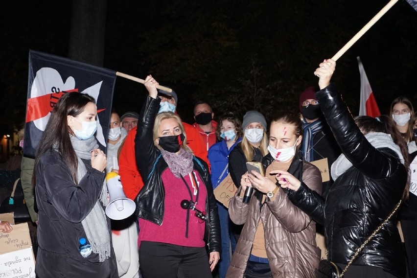 Sycowianie po raz drugi protestowali przeciw władzy Prawa i Sprawiedliwości [ZDJĘCIA i FILM]