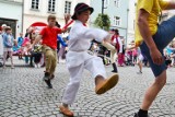 Festiwal Oblicza Tradycji 2018 w Zielonej Górze: Zielonogórzanie tańcowali z Zespół Regionalny „Hulajniki” z Milówki [ZD