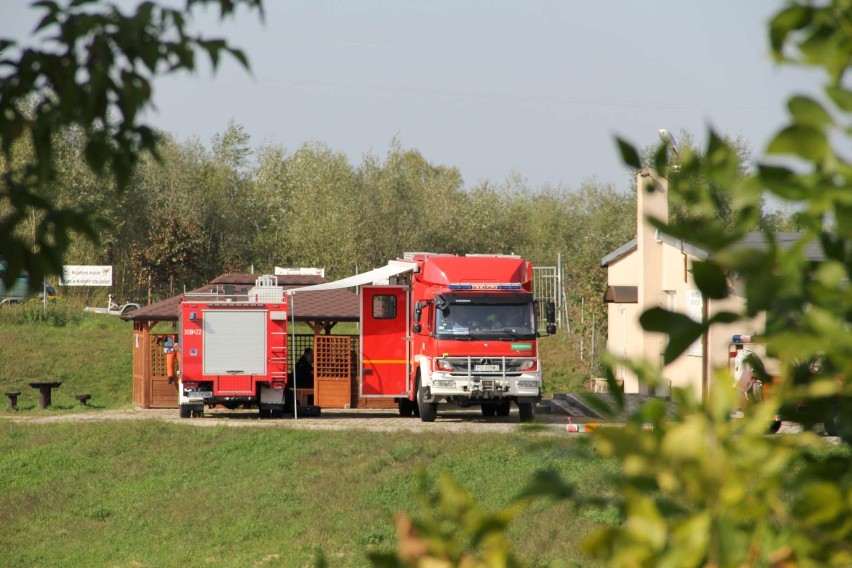 Poszukiwania ludzkiego ciała przy moście na rzece Warcie w...