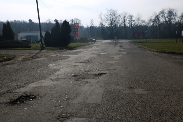 Stan ulicy Szymanowskiego jest aktualnie fatalny.