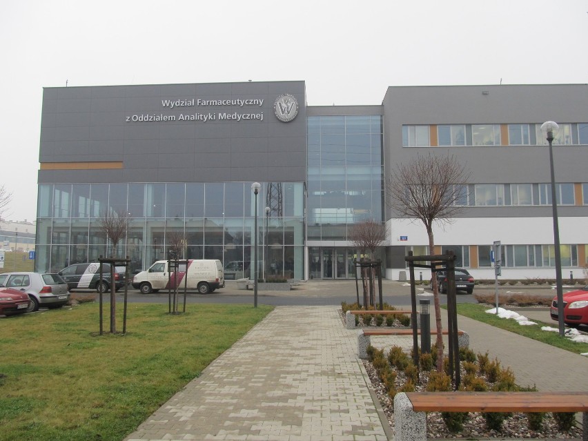 Wrocław: Wydział farmacji ma nowy budynek (ZDJĘCIA)