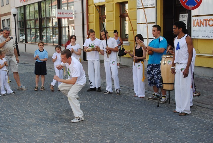 Capoeira na konińskiej Starówce [ZDJĘCIA]
