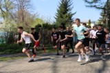 Dzień Patrona w szkołach Zakładu Doskonalenia Zawodowego w Radomiu. Z apelem, biegami i konkursem artystycznym. Zobacz zdjęcia 