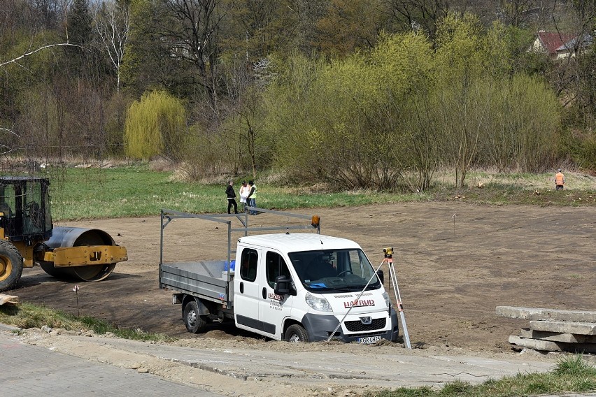 Z poślizgiem ale w końcu powstaje w Gorlicach miasteczko rowerowe