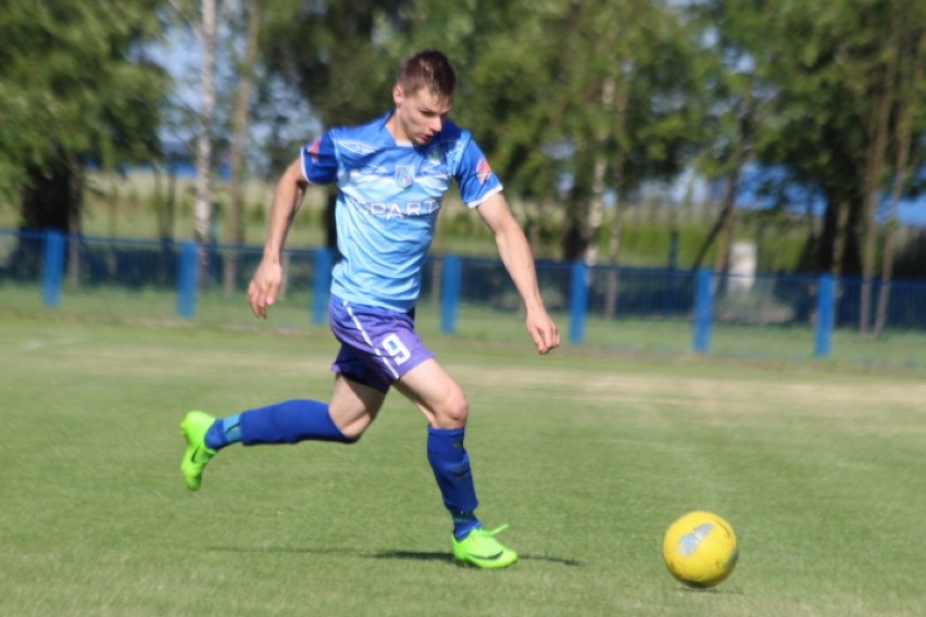 Zjednoczeni Piotrków Kujawski - Sparta Janowiec Wielkopolski 2:1  w 29. kolejce 5. ligi [zdjęcia]