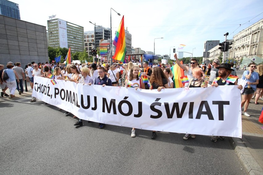 Małżeństwa jednopłciowe nie są zabronione przez Konstytucję. Przełomowy wyrok sądu w Warszawie